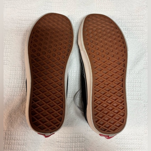 Vans X Embroidered Cherry Butterfly Old Skool Checkered Shoes Womens Size 6.5 - Picture 6 of 9